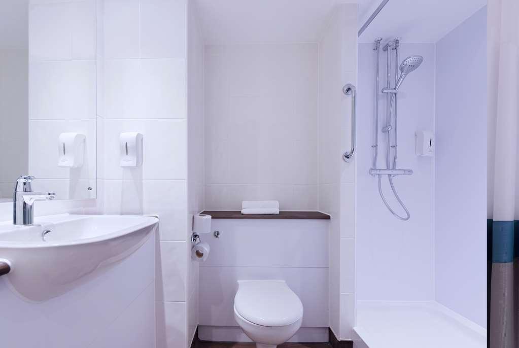 Hotell Travelodge Acton London