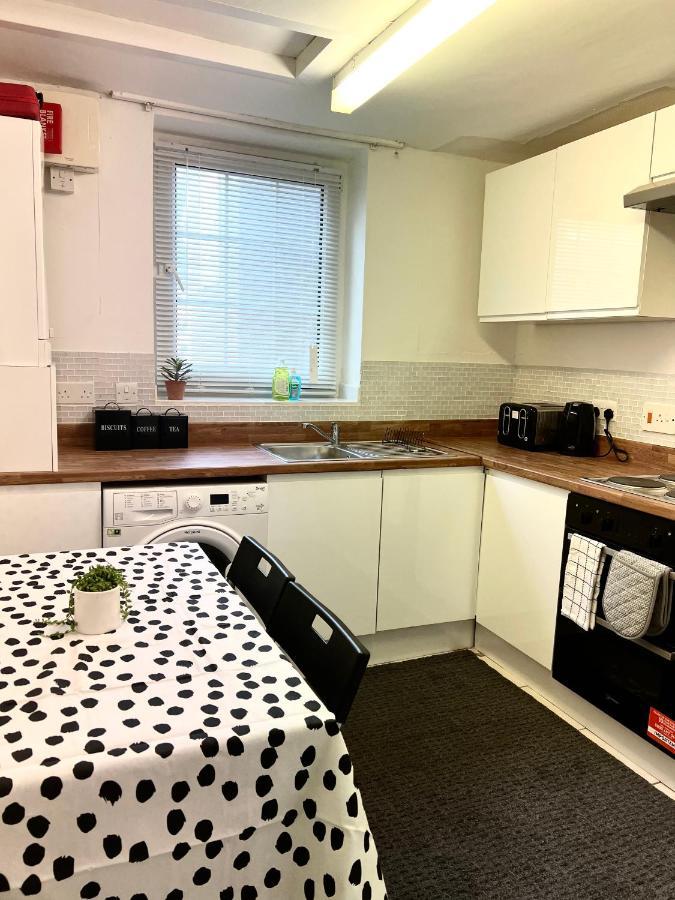 2 Bedroom Flat, 2 Minutes Walk To Bethnalgreen Station, London