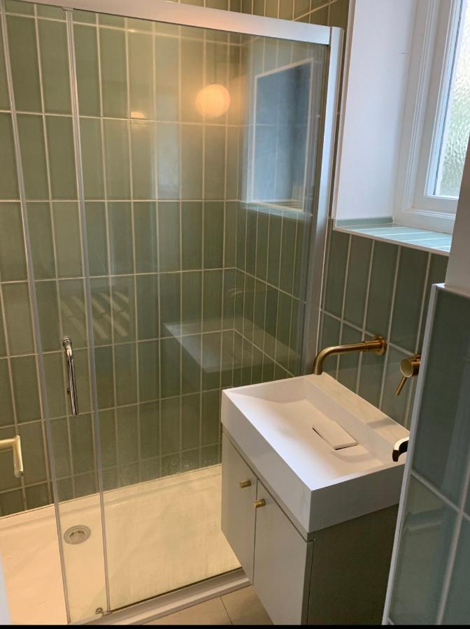 Stylish 1 Bedroom Designer Londres
