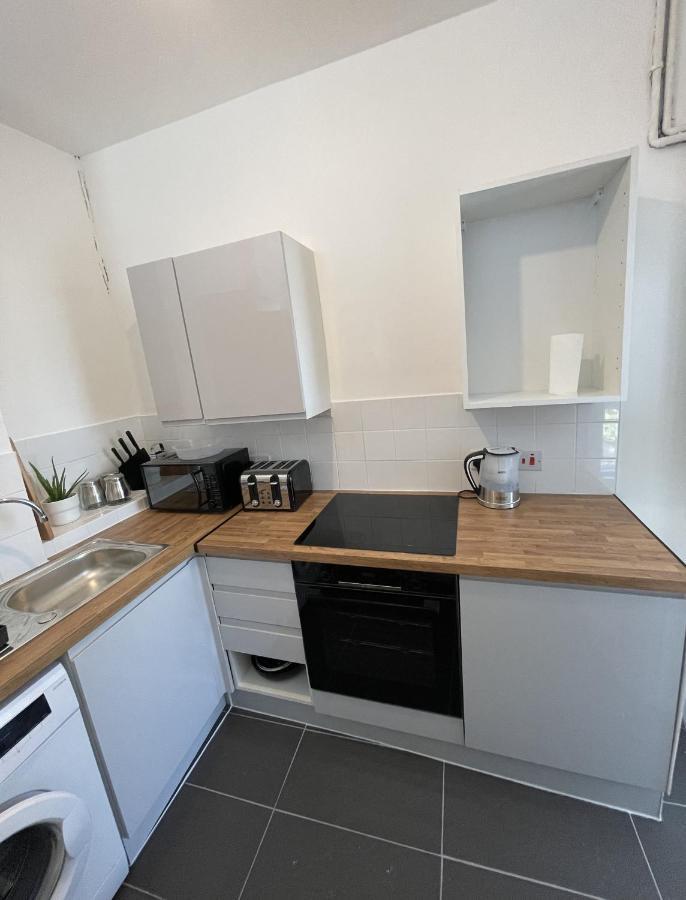 First Rate Apartamento *