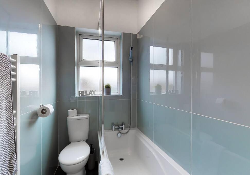 Lovely 2 Bedroom Flat In West Kilburn Apartment