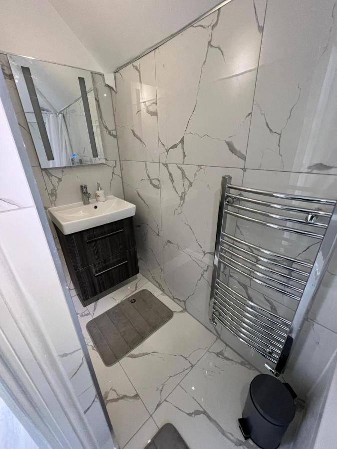 Lovely 2 Bedroom Flat With Roof Terrace In Nw6 Apartment *