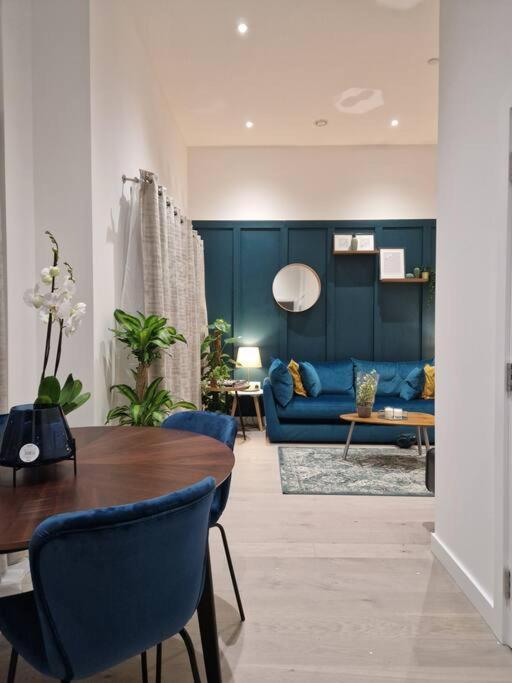 Double Bedroom In Modern
