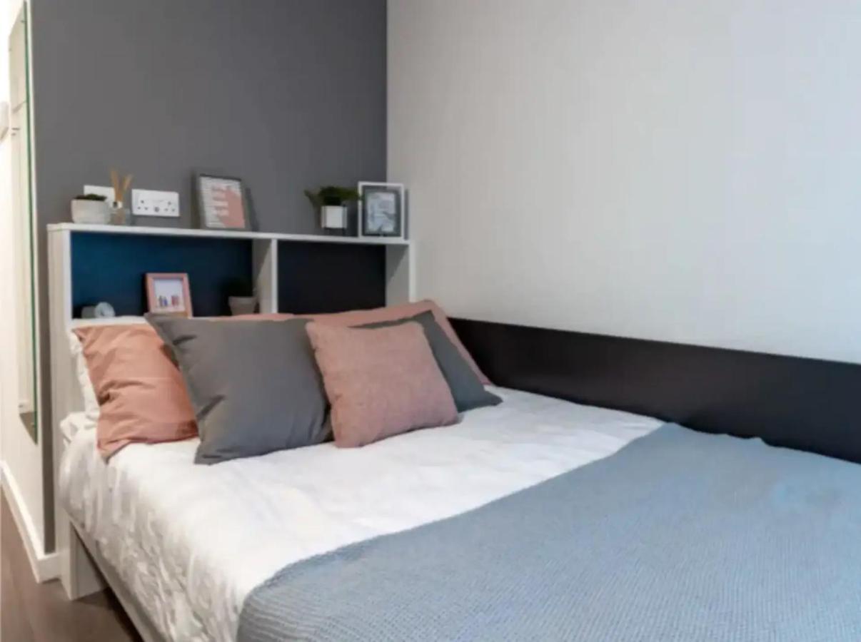 Modern Rooms in Wembley, SK * London