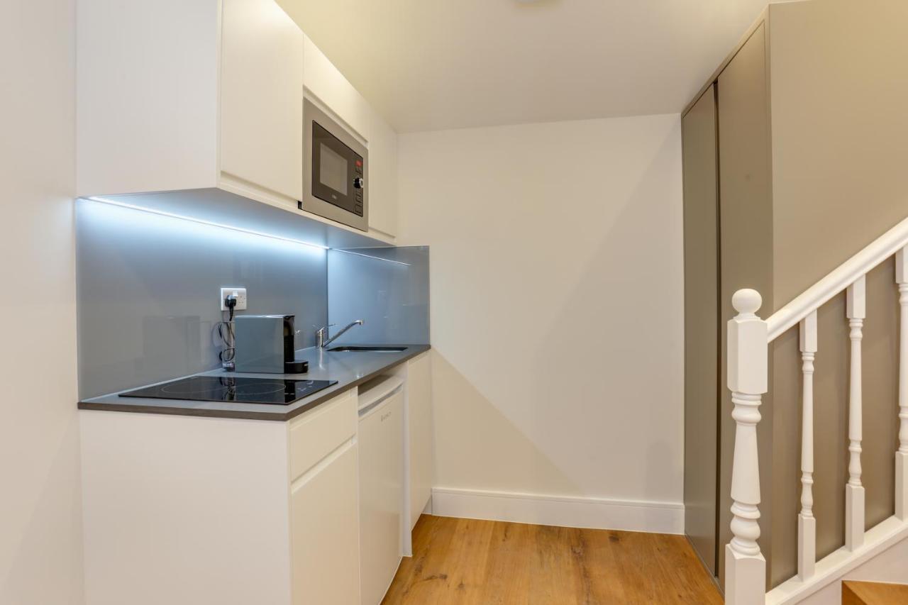 Queensborough Terrace Serviced By Concept *