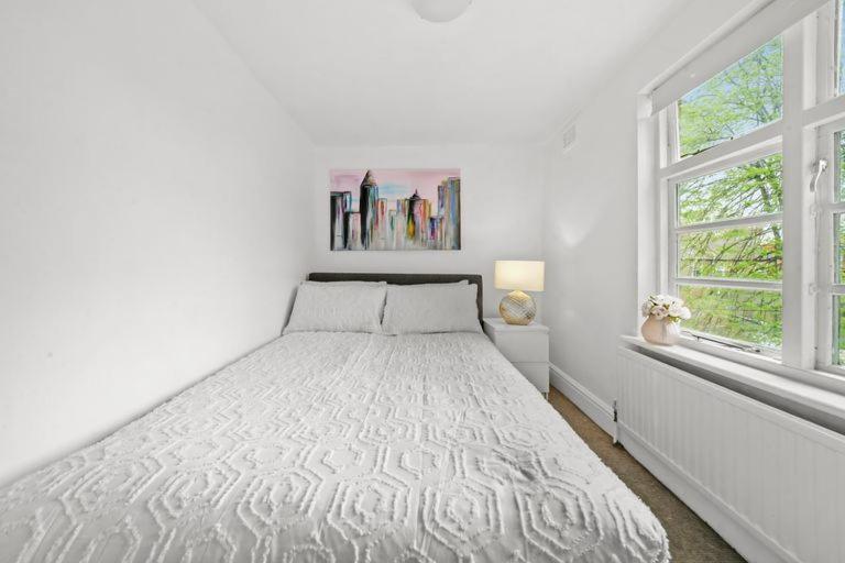 Canning Town Modern 2 Bedroom Excel Centre, Canary Wharf, Airport Londen