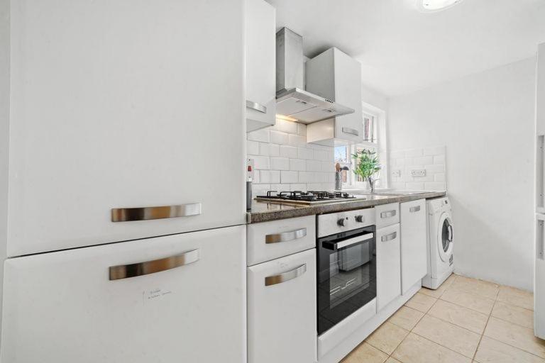 Canning Town Modern 2 Bedroom Excel Centre, Canary Wharf, Airport * Londen