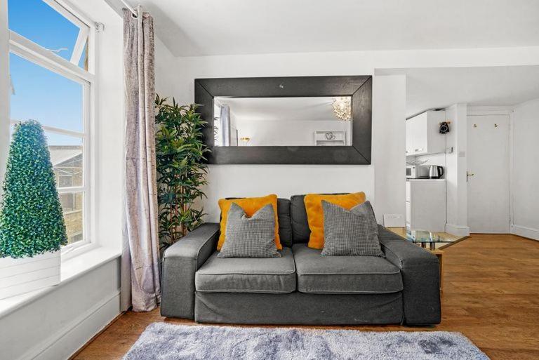 Leilighet Canning Town Modern 2 Bedroom Excel Centre, Canary Wharf, Airport