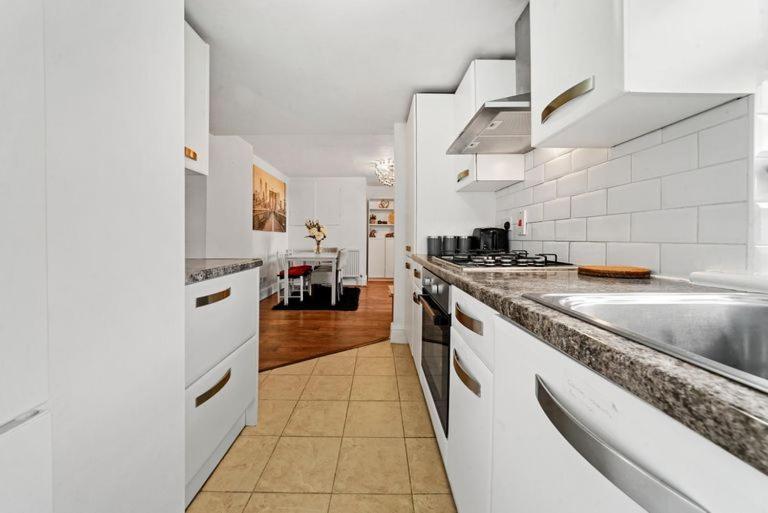 Leilighet Canning Town Modern 2 Bedroom Excel Centre, Canary Wharf, Airport London