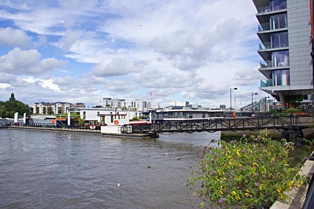 Modern Flat By River Thames And Park In Putney Apartment London