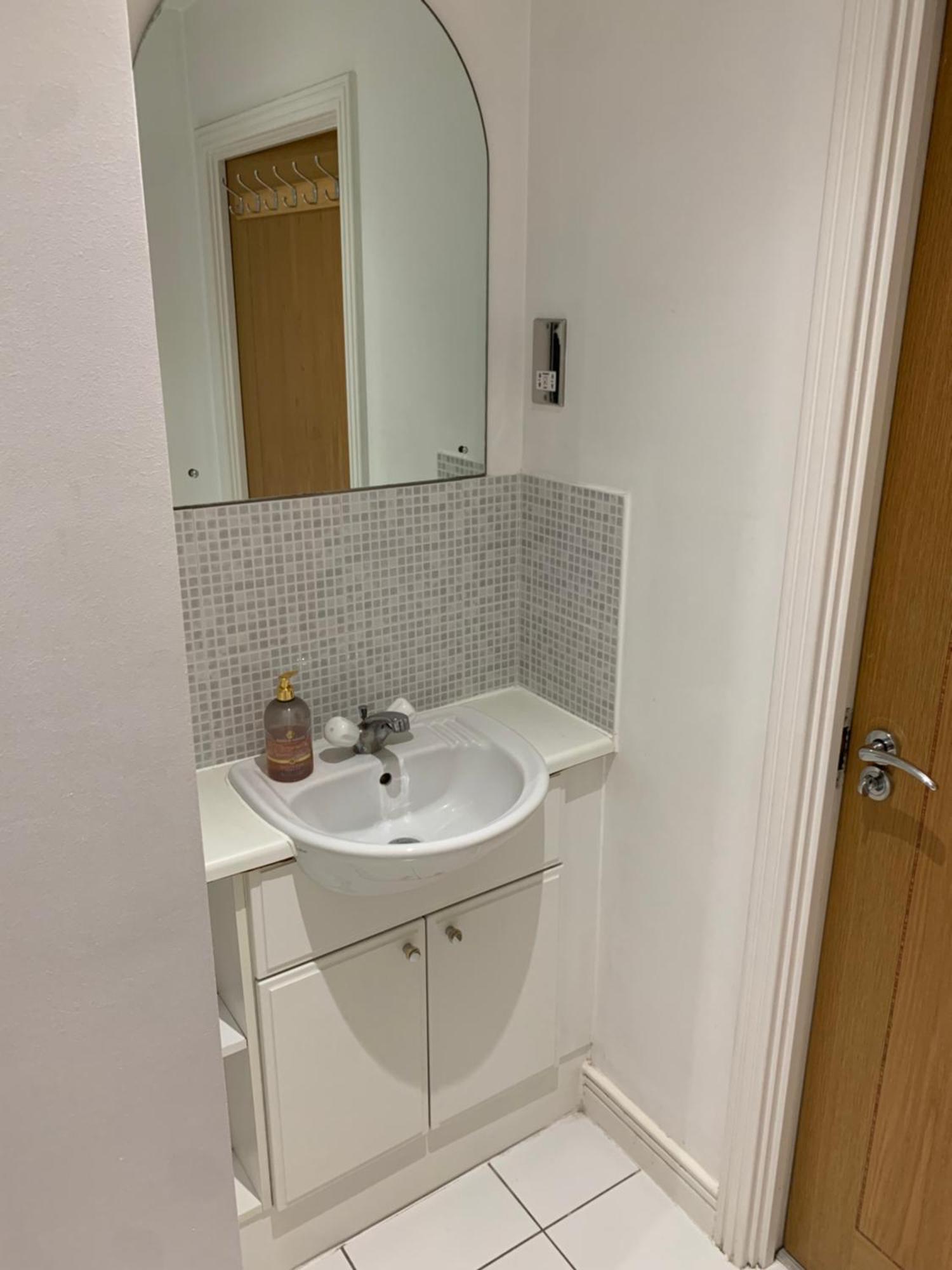 In Stratford With Private Bathroom And Parking Privatunterkunft