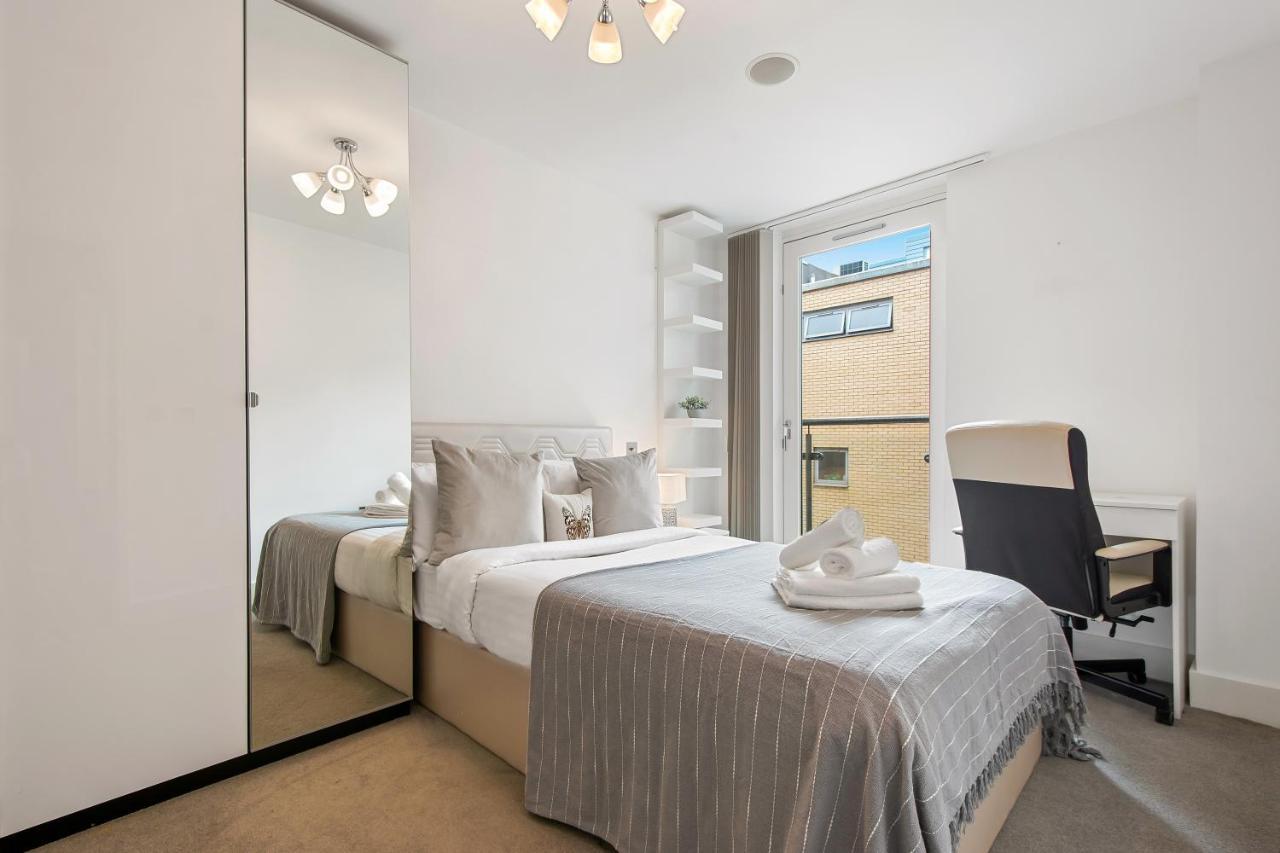 Mysquare Three Bedroom Serviced In Old Street Londres