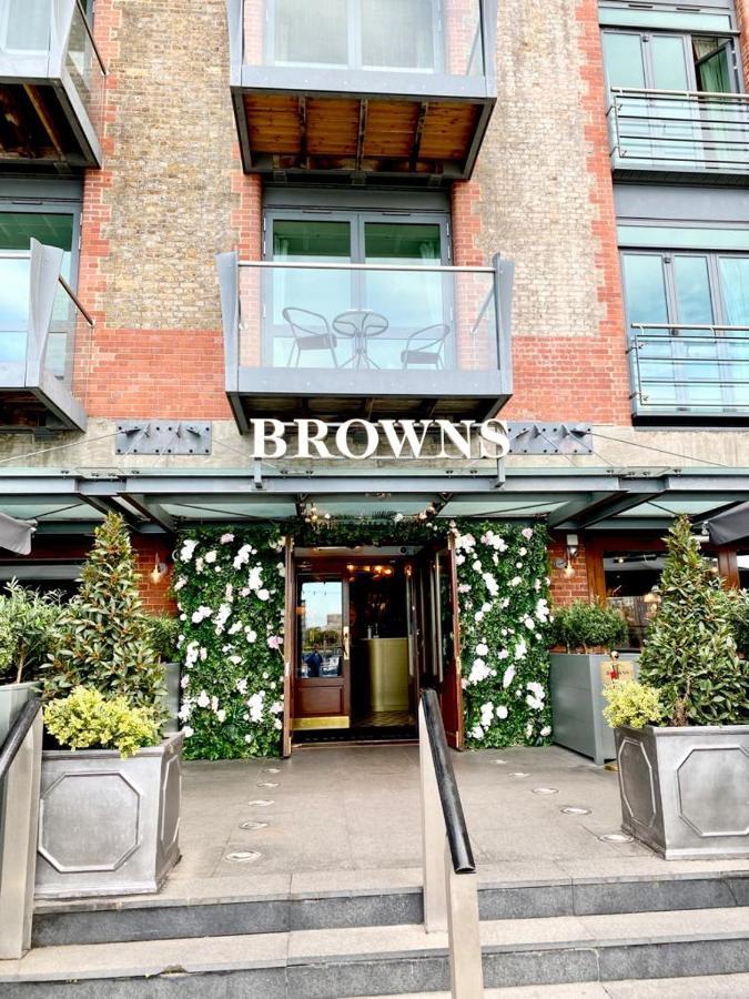 Perfect Location- 5 Minutes From Tower Bridge ! 8 Minutes Walk From Tube Apartamento Londres