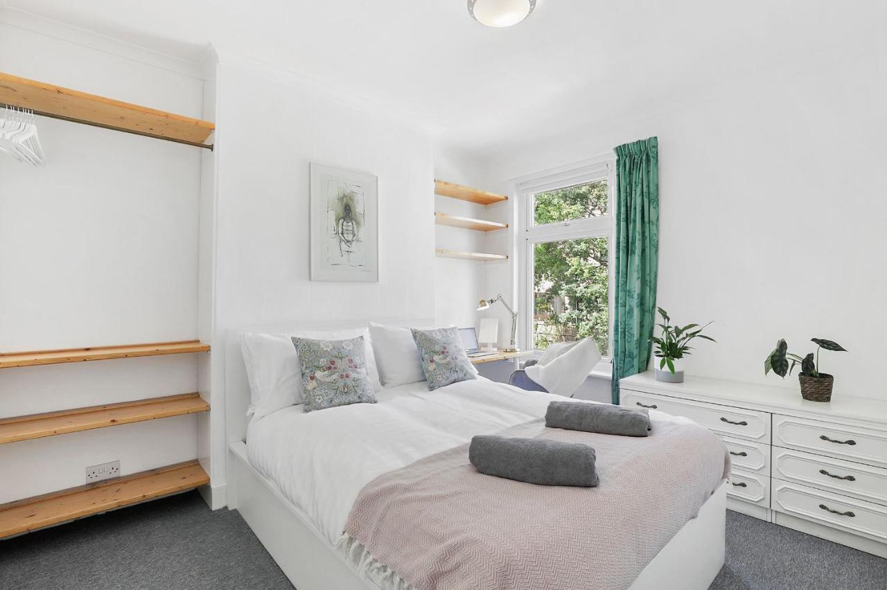 Feriehus Stunning Victorian Property Near Canary Wharf! *