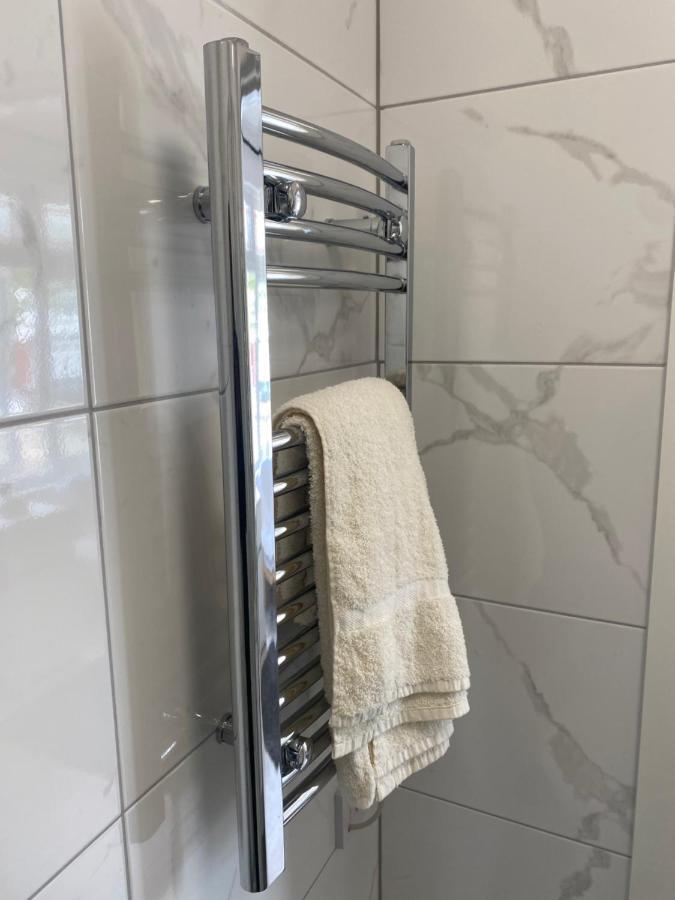 Modern Furnished Studio Privatunterkunft