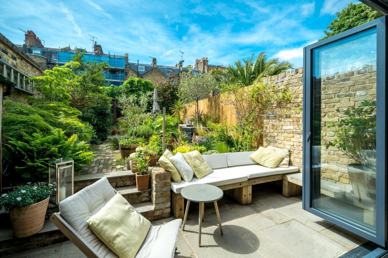 Contemporary House With Private Garden Leilighet