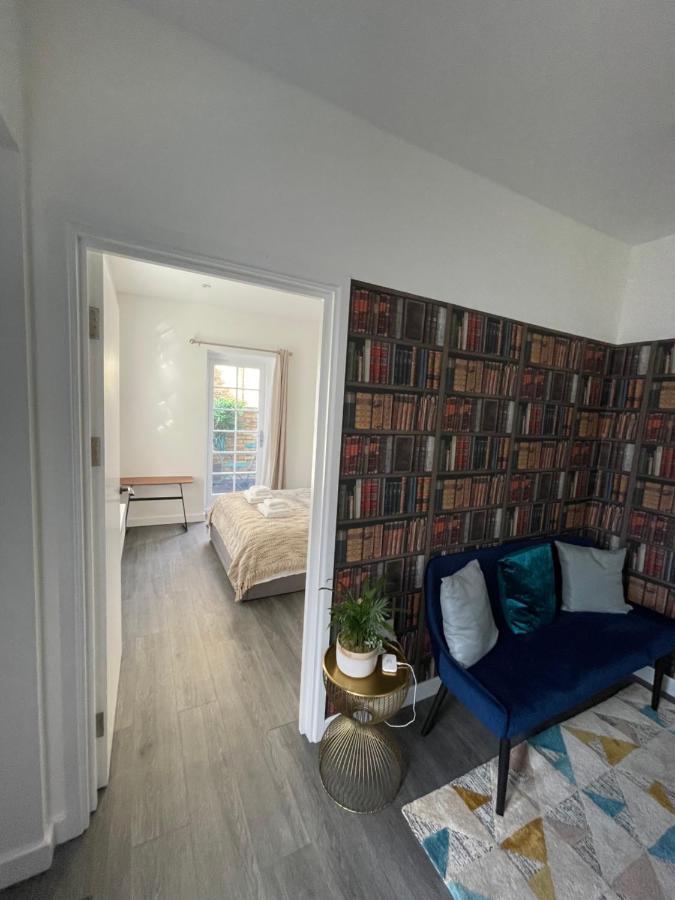 4 Islington Park Street * London