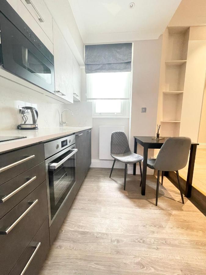 Redcliffe Gardens Apartments * London