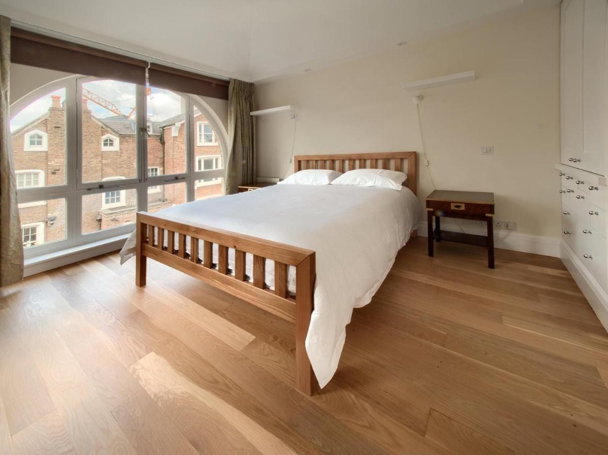 Serene Townhouse With Parking Ferienhaus *