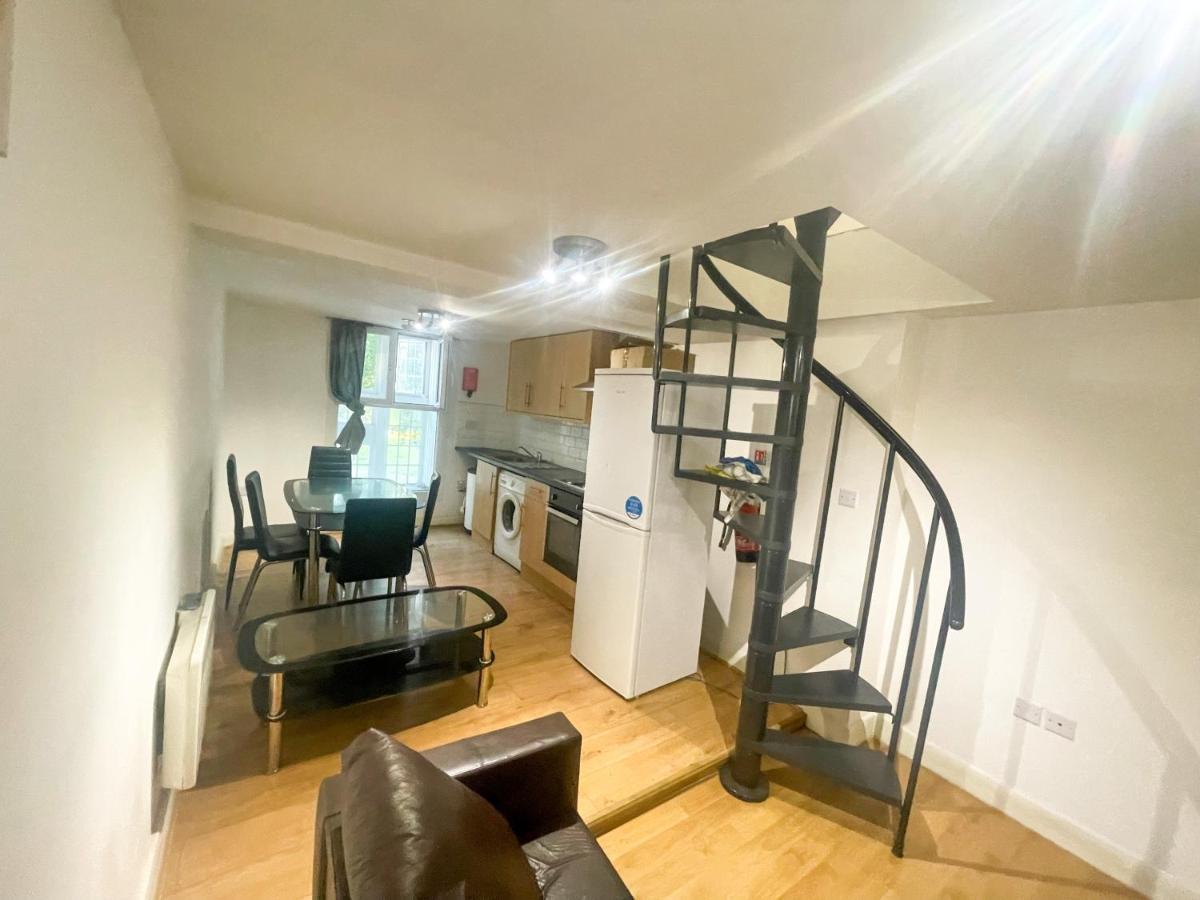 Apartment 96 Uxbridge Road