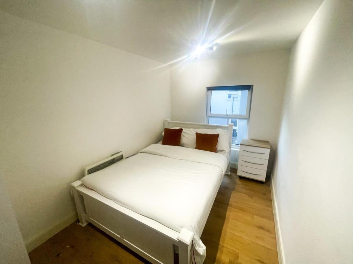 96 Uxbridge Road *