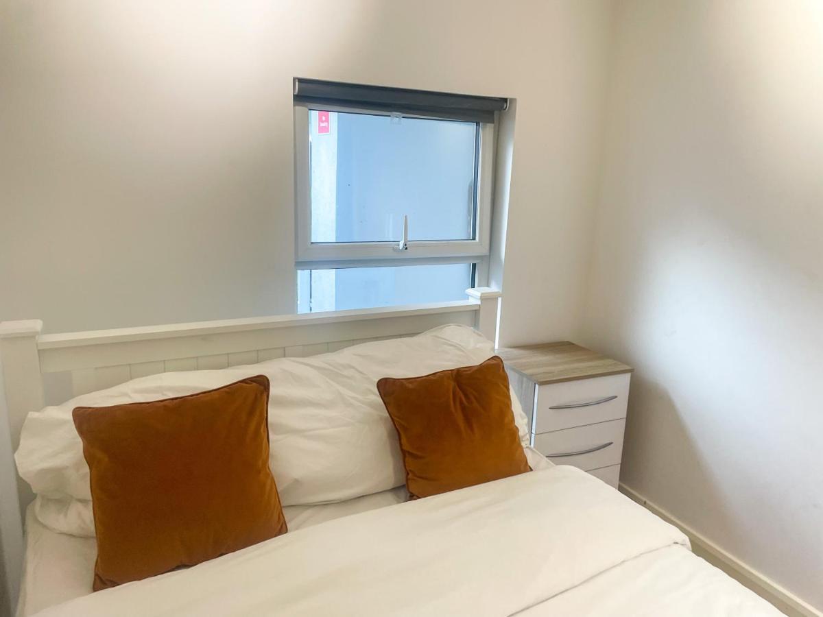 Apartment 96 Uxbridge Road