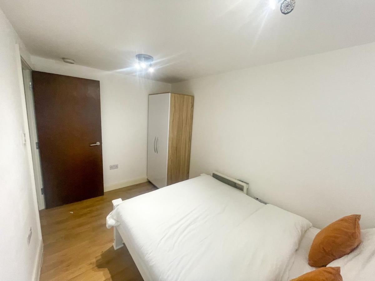 Apartment 96 Uxbridge Road *