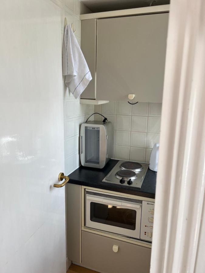 Super Located In South Ken At Chelsea Cloister Apartment