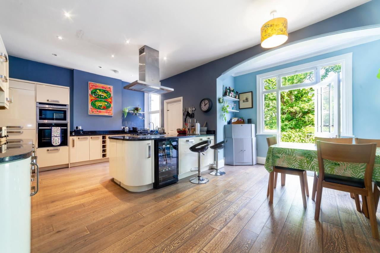 Gorgeous 4 Bdr House With Garden, Crystal Palace *