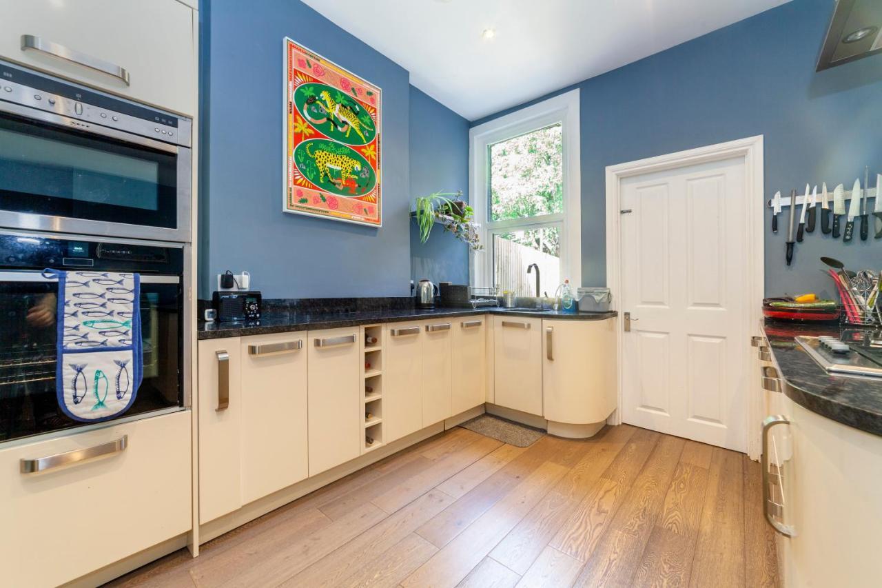 Gorgeous 4 Bdr House With Garden, Crystal Palace Apartment