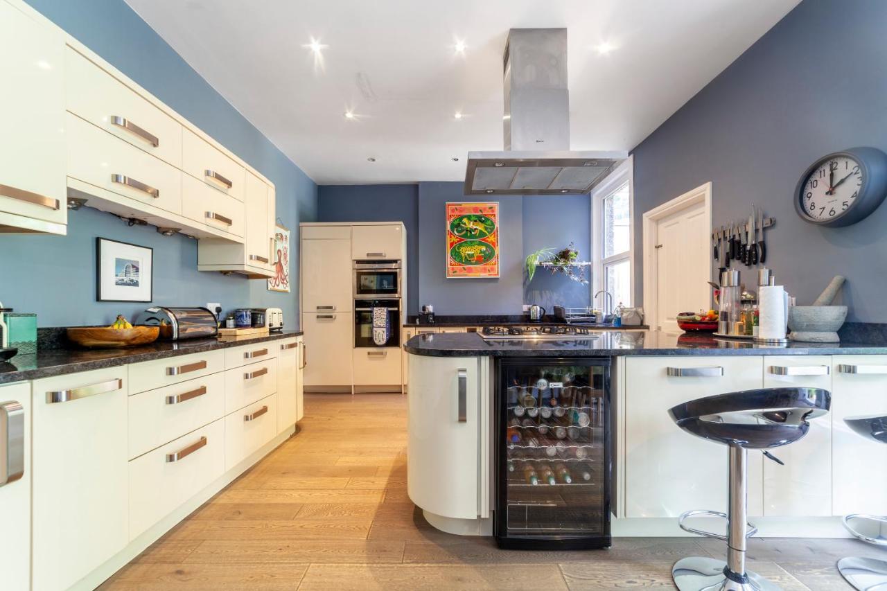Gorgeous 4 Bdr House With Garden, Crystal Palace Apartment *