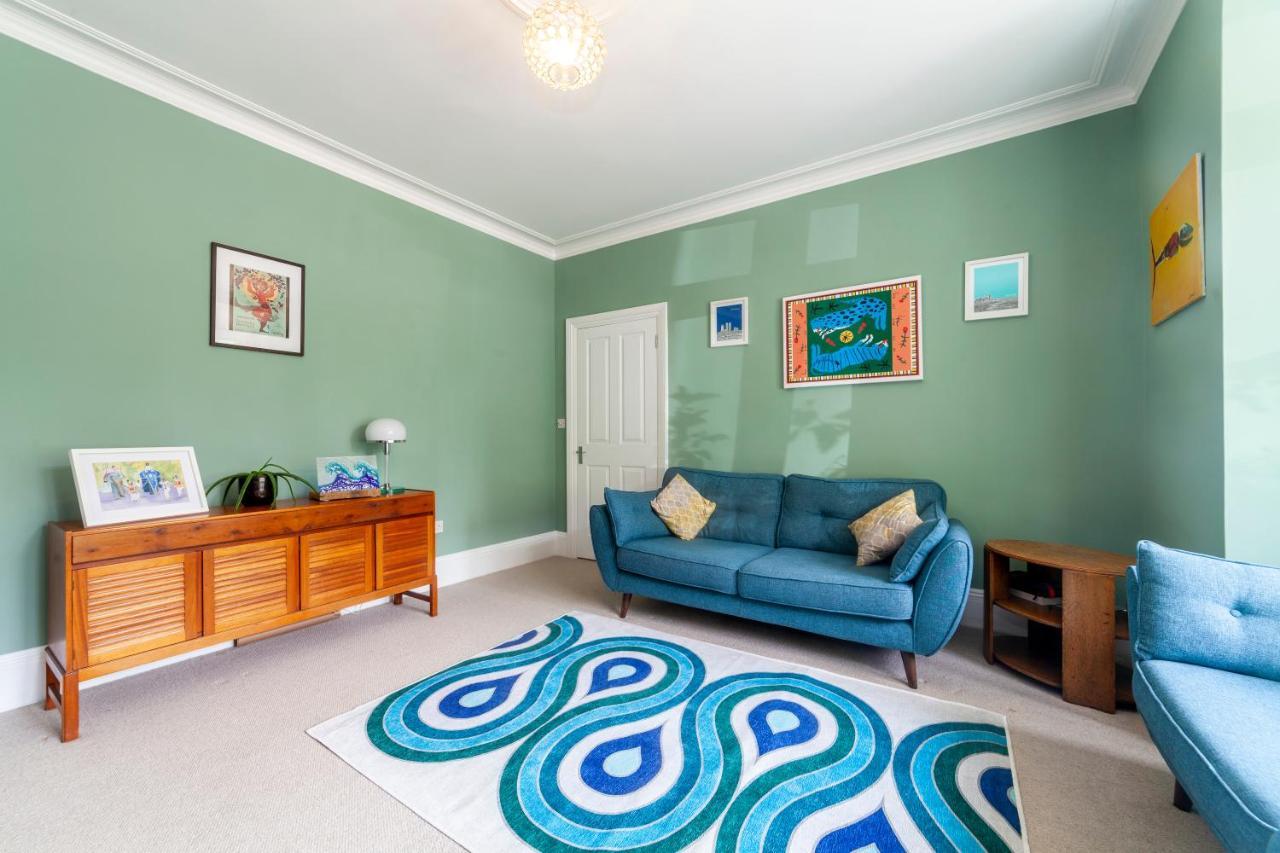 Gorgeous 4 Bdr House With Garden, Crystal Palace Apartment London