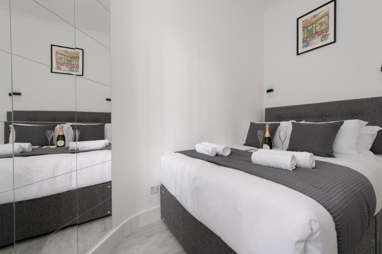 Tower Bridge Exclusive Two Bedroom *