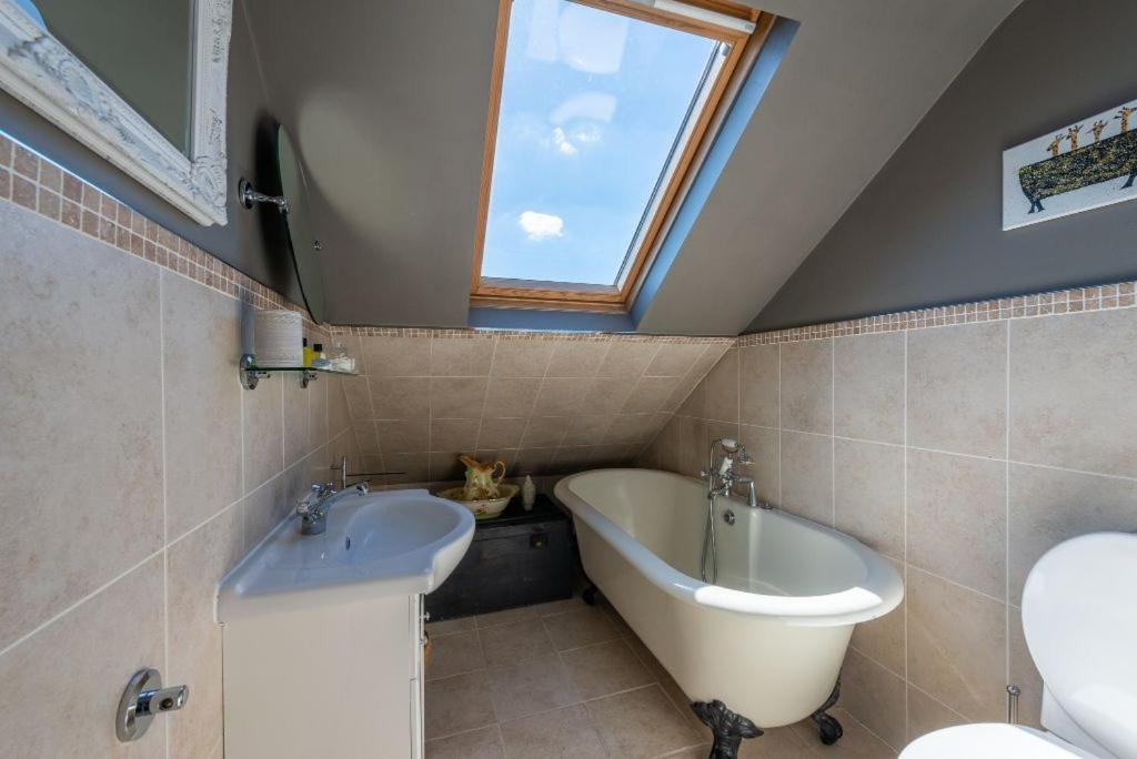 Pass The Keys Beautiful 3 Bedroom Family * Londres