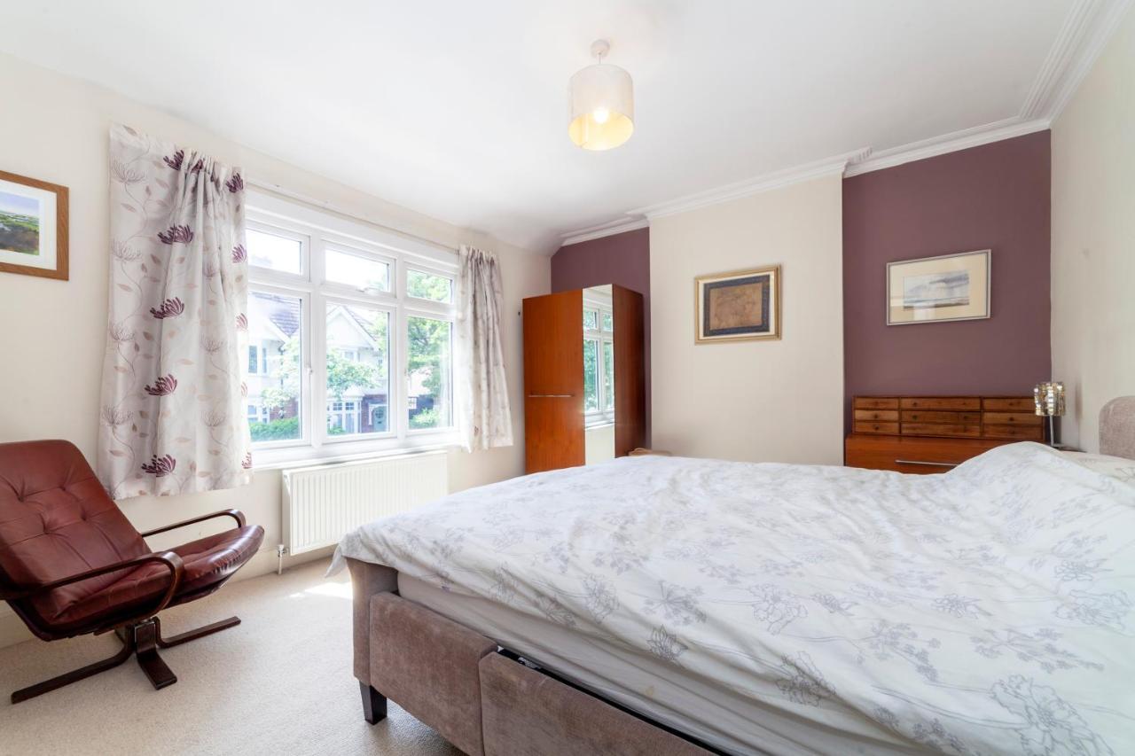 Gorgeous 4 Bdr House With Garden, Crystal Palace Apartment London