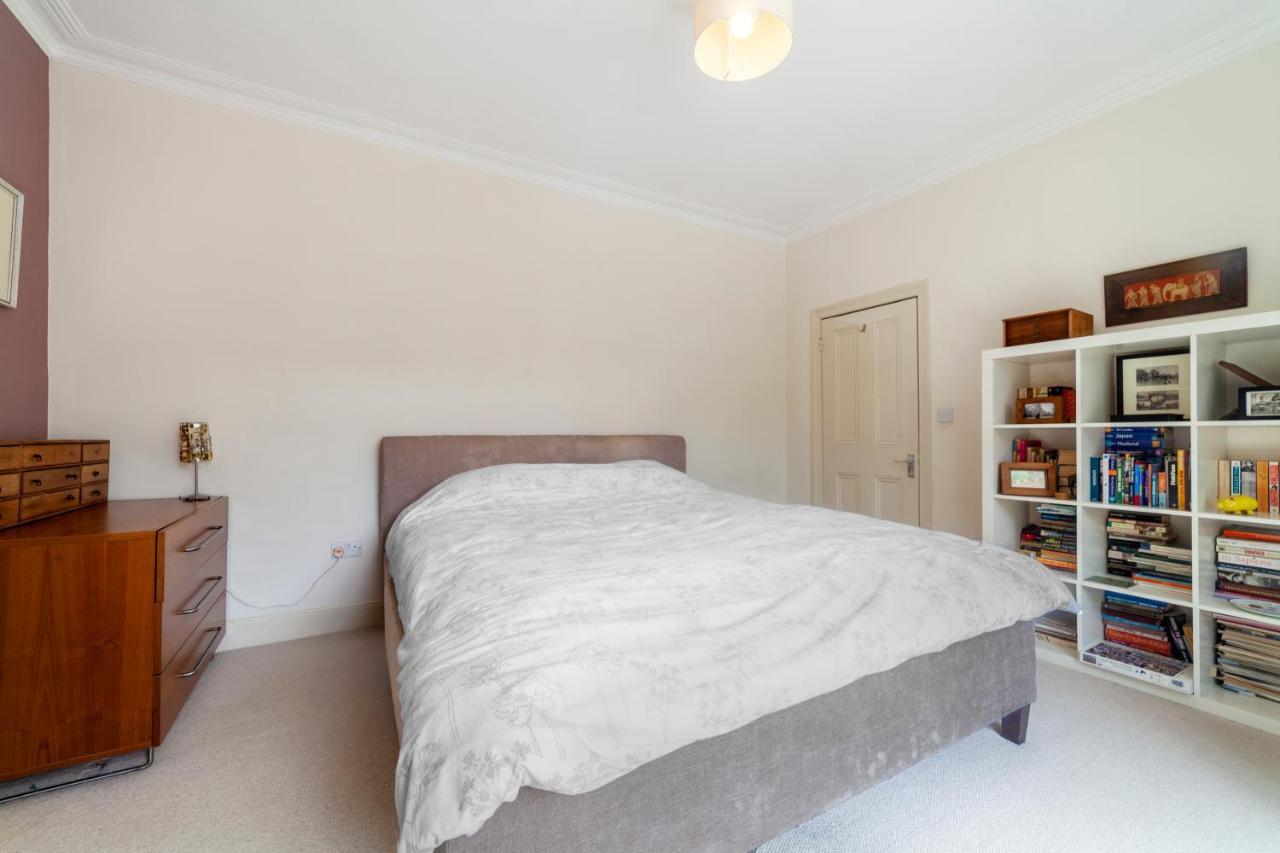 Apartment Gorgeous 4 Bdr House With Garden, Crystal Palace *