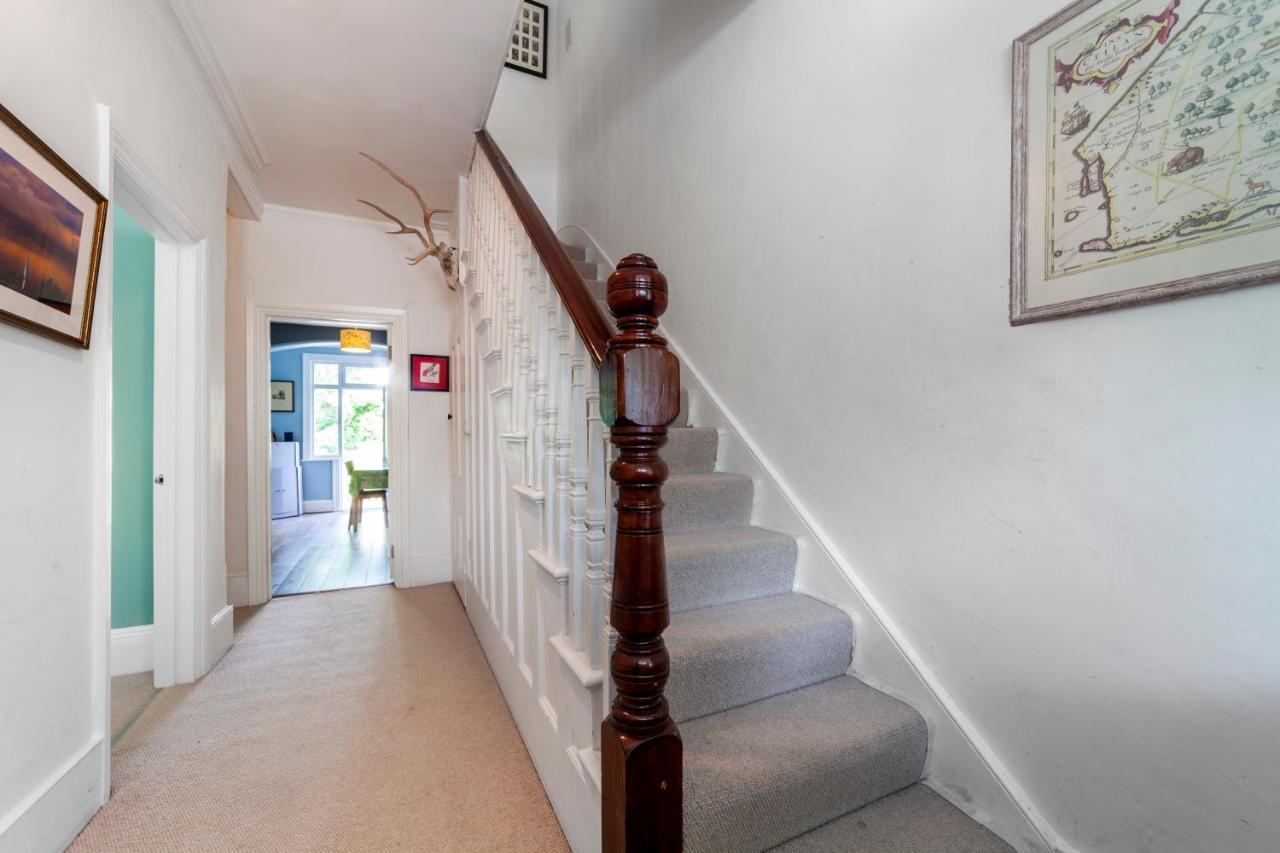 Gorgeous 4 Bdr House With Garden, Crystal Palace London