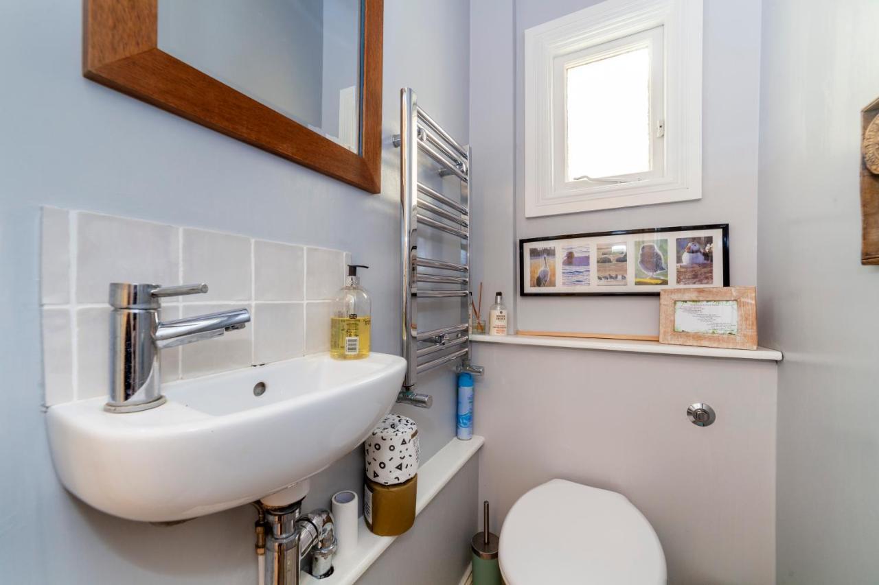 Gorgeous 4 Bdr House With Garden, Crystal Palace *