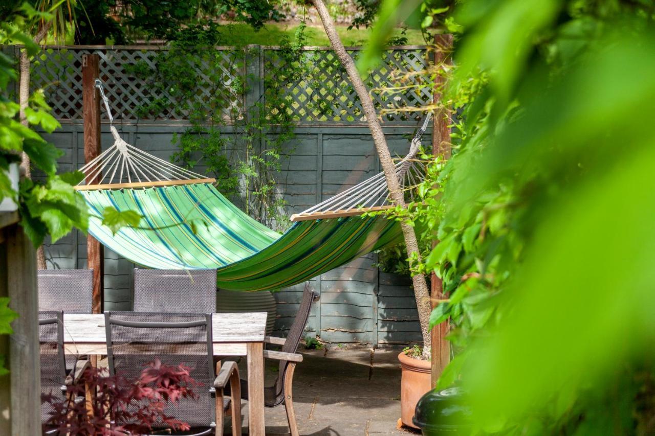 Gorgeous 4 Bdr House With Garden, Crystal Palace Apartment *