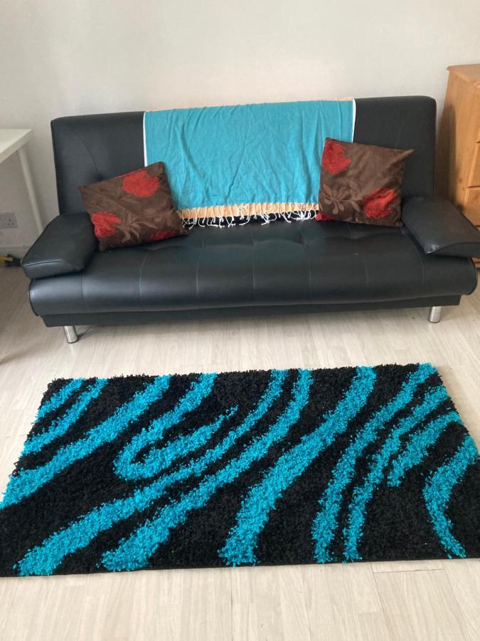 Renovated Family With Shared Kitchen And Bathroom In Angel Guest house London
