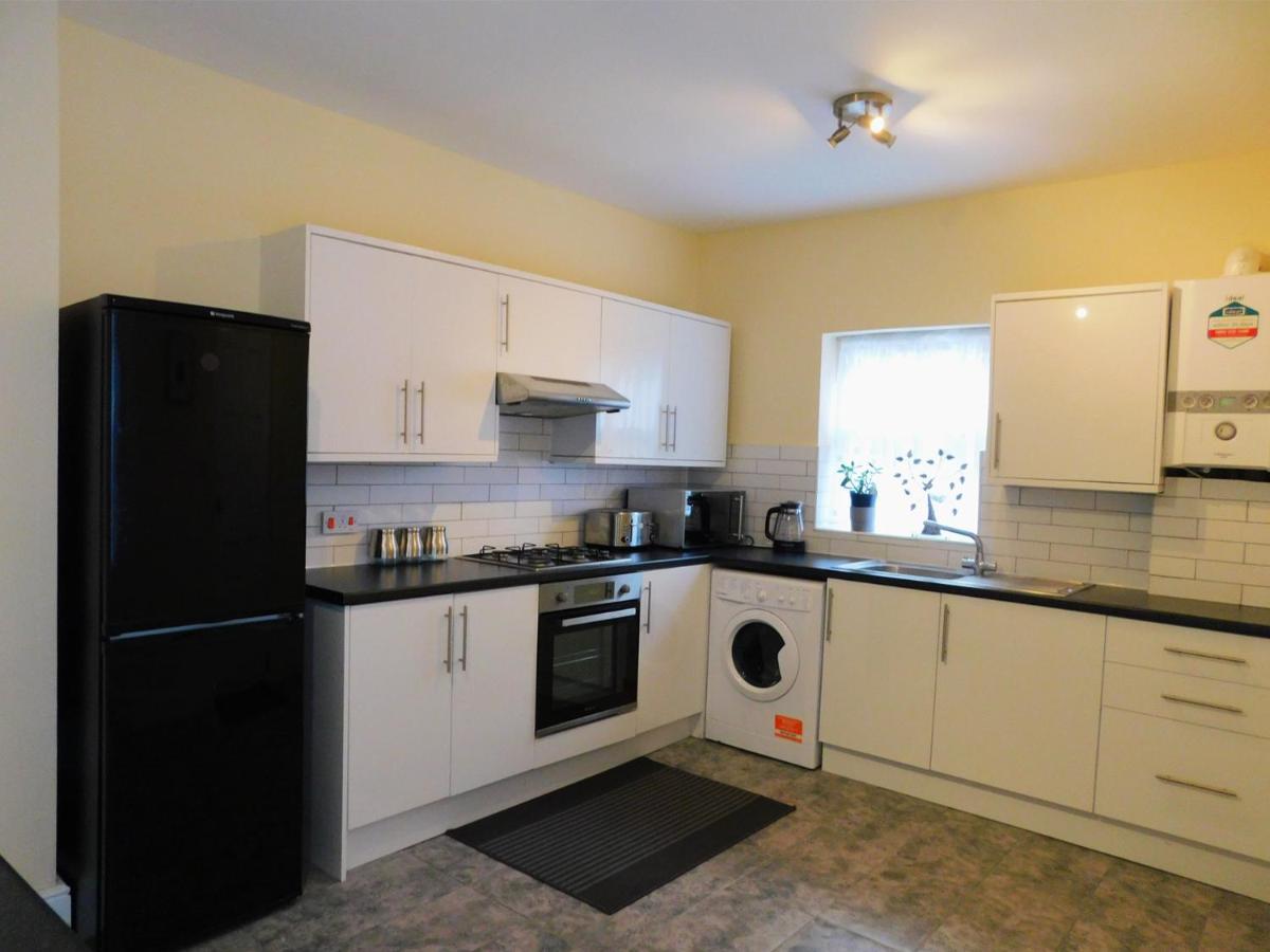 Apartment Entire 4 Bedroom Terrace House In London