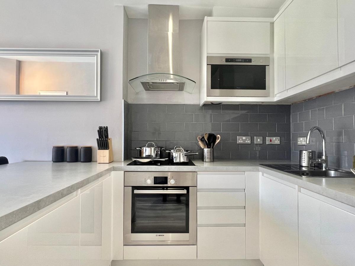 Appartement 2 Bedroom In South Hampstead *