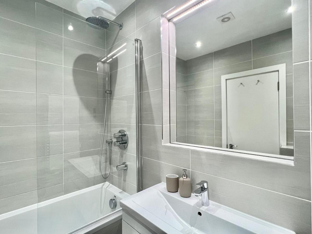 2 Bedroom In South Hampstead Appartement