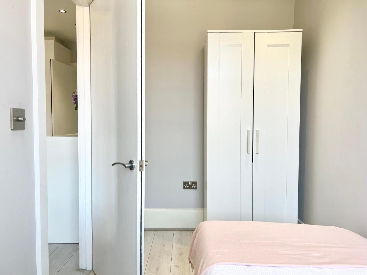 2 Bedroom In South Hampstead