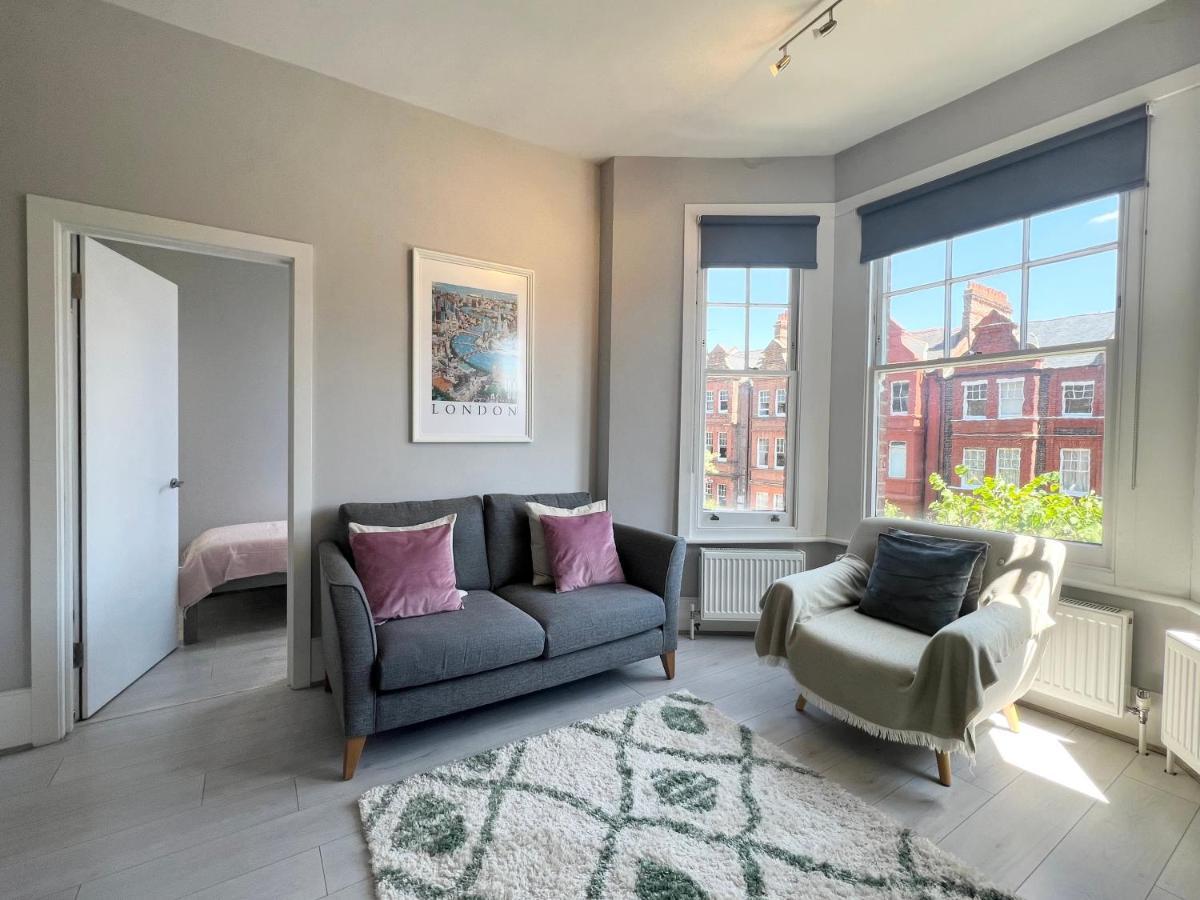 2 Bedroom In South Hampstead Appartement