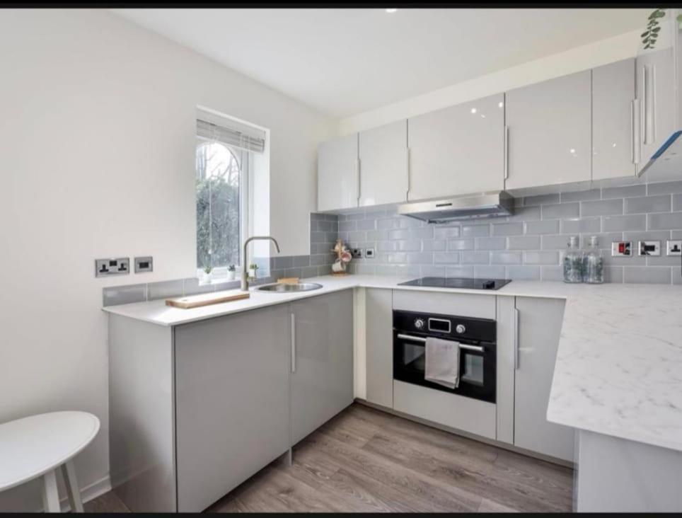 Elegant 1 Bed Flat In Tooting * London