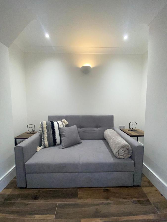 London, Jaccuzzi,newbuild, 2 Bedrooms Two Baths Leilighet