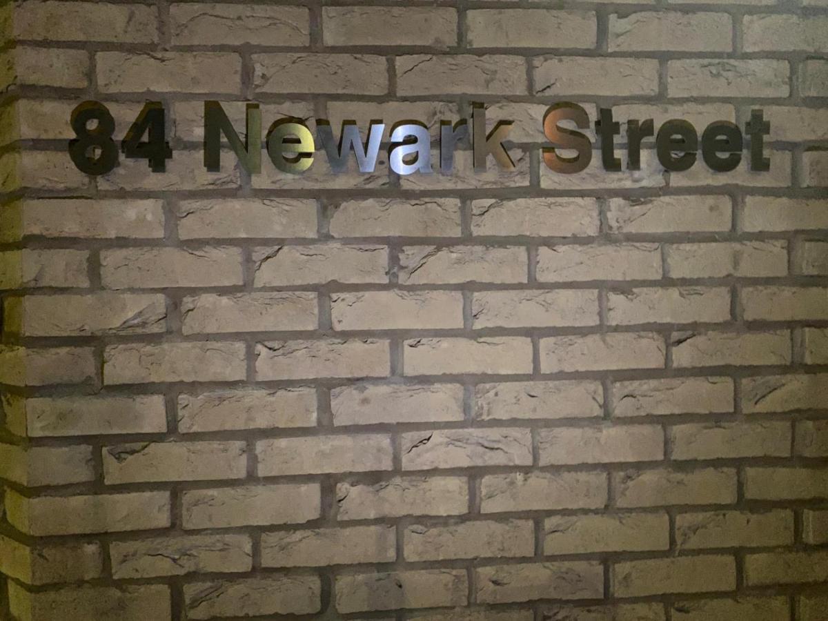 London, Jaccuzzi,newbuild, 2 Bedrooms Two Baths Apartment London
