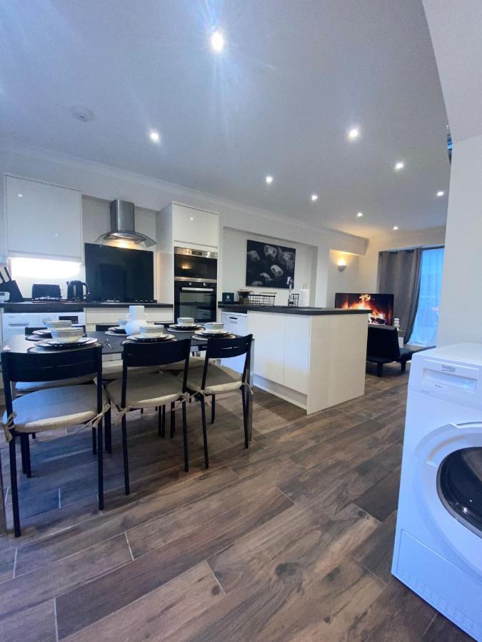 Leilighet London, Jaccuzzi,newbuild, 2 Bedrooms Two Baths