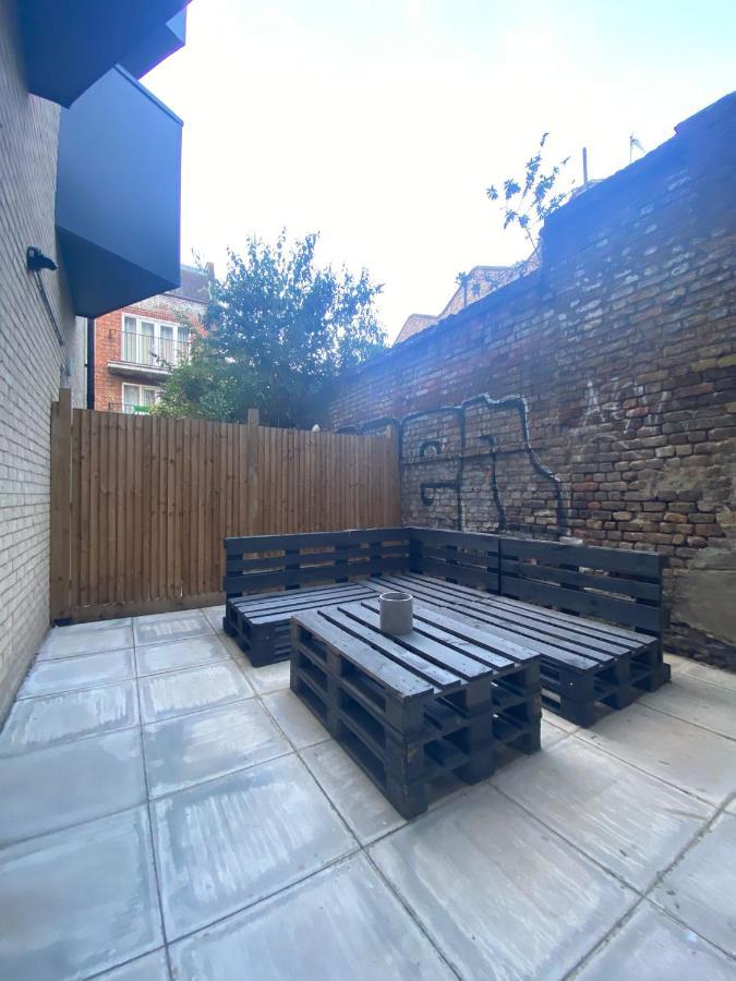 London, Jaccuzzi,newbuild, 2 Bedrooms Two Baths